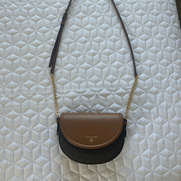 Michael Kors Purse - Picture 2 of 7